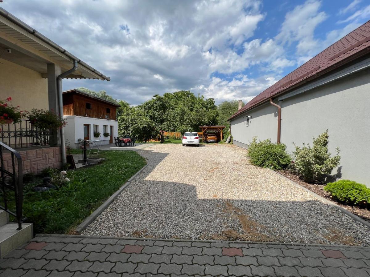 Casa Linda Lägenhet Turda Exteriör bild